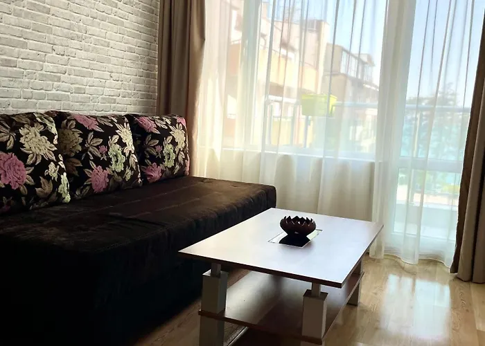 Apartamento Budget First Sea Line Apt. Flora Pomorie