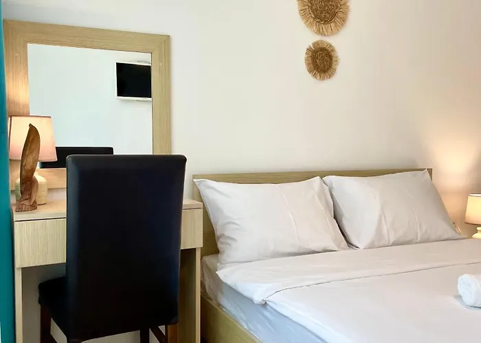 Budget First Sea Line Apt. Flora Apartamento