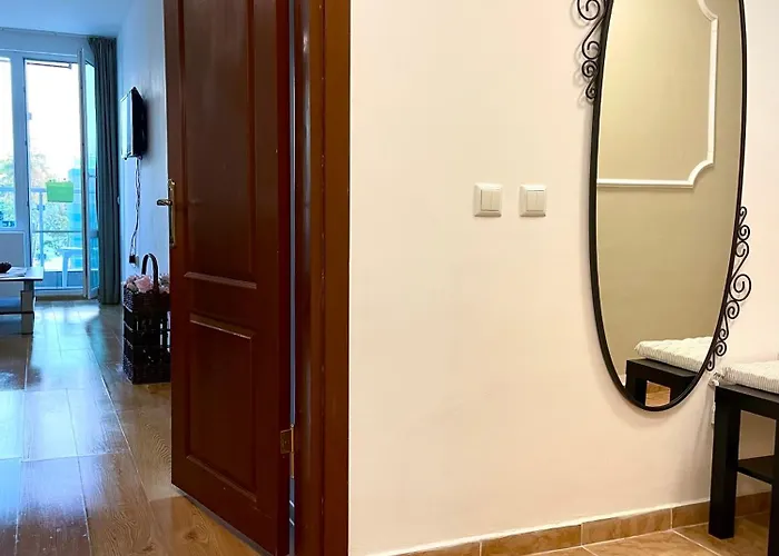Budget First Sea Line Apt. Flora Apartamento Pomorie