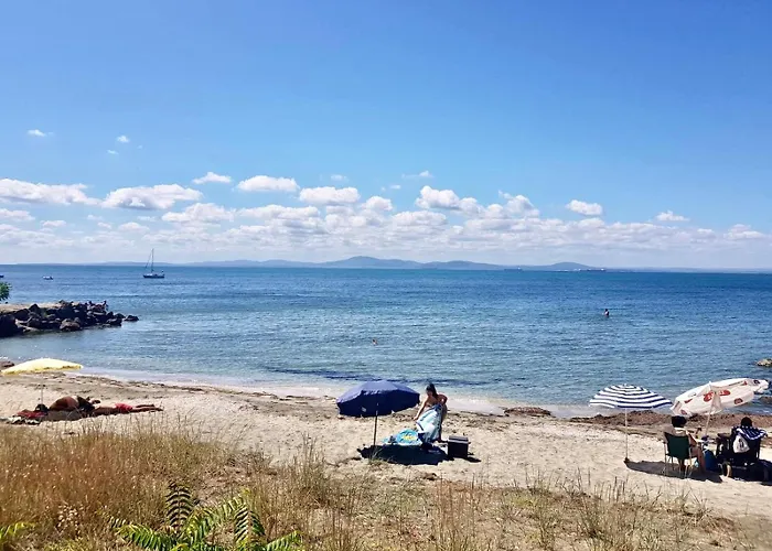 Budget First Sea Line Apt. Flora *