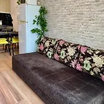 דירה First Sea Line Apartment Flora, Next To The Beach *