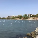 דירה First Sea Line Apartment Flora, Next To The Beach *