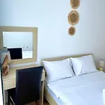 First Sea Line Apartment Flora, Next To The Beach * פומורי