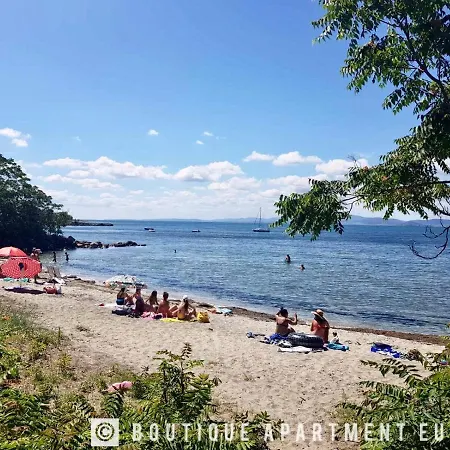 Budget First Sea Line Apt. Flora * 帕莫瑞