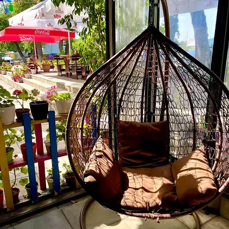 公寓 Budget First Sea Line Apt. Flora