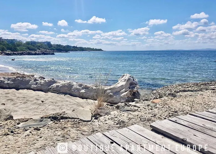 Apartment Budget First Sea Line Apt. Flora