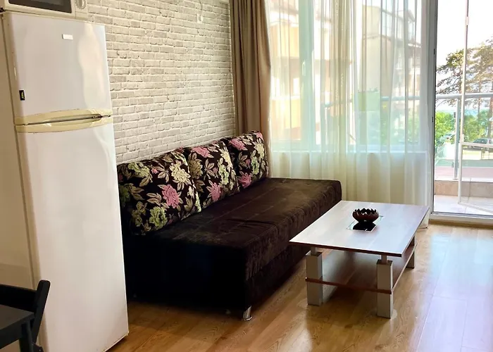 Apartment Budget First Sea Line Apt. Flora Pomorie