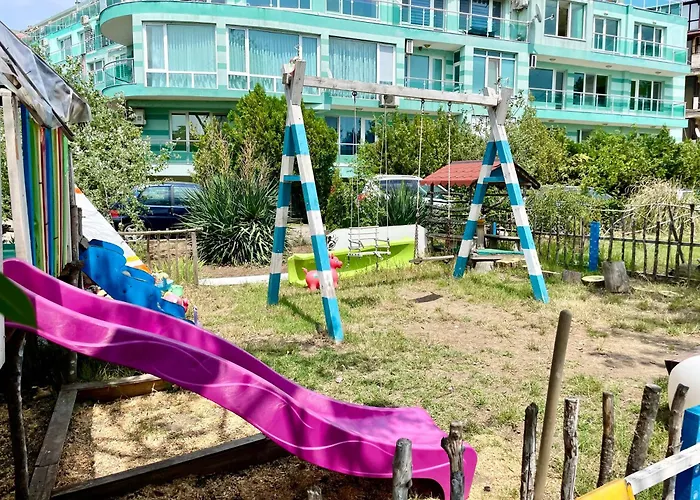 Apartment Budget First Sea Line Apt. Flora Pomorie